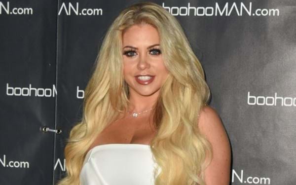 Bianca Gascoigne signs to Touch Management 